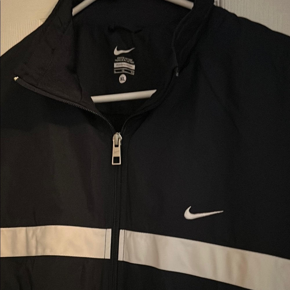 Nike Men's Navy and White Windbreaker